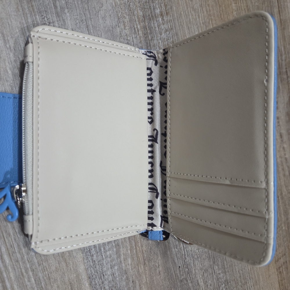 Juicy Couture Light Blue Wallet with Heart Charm - Picture 6 of 8